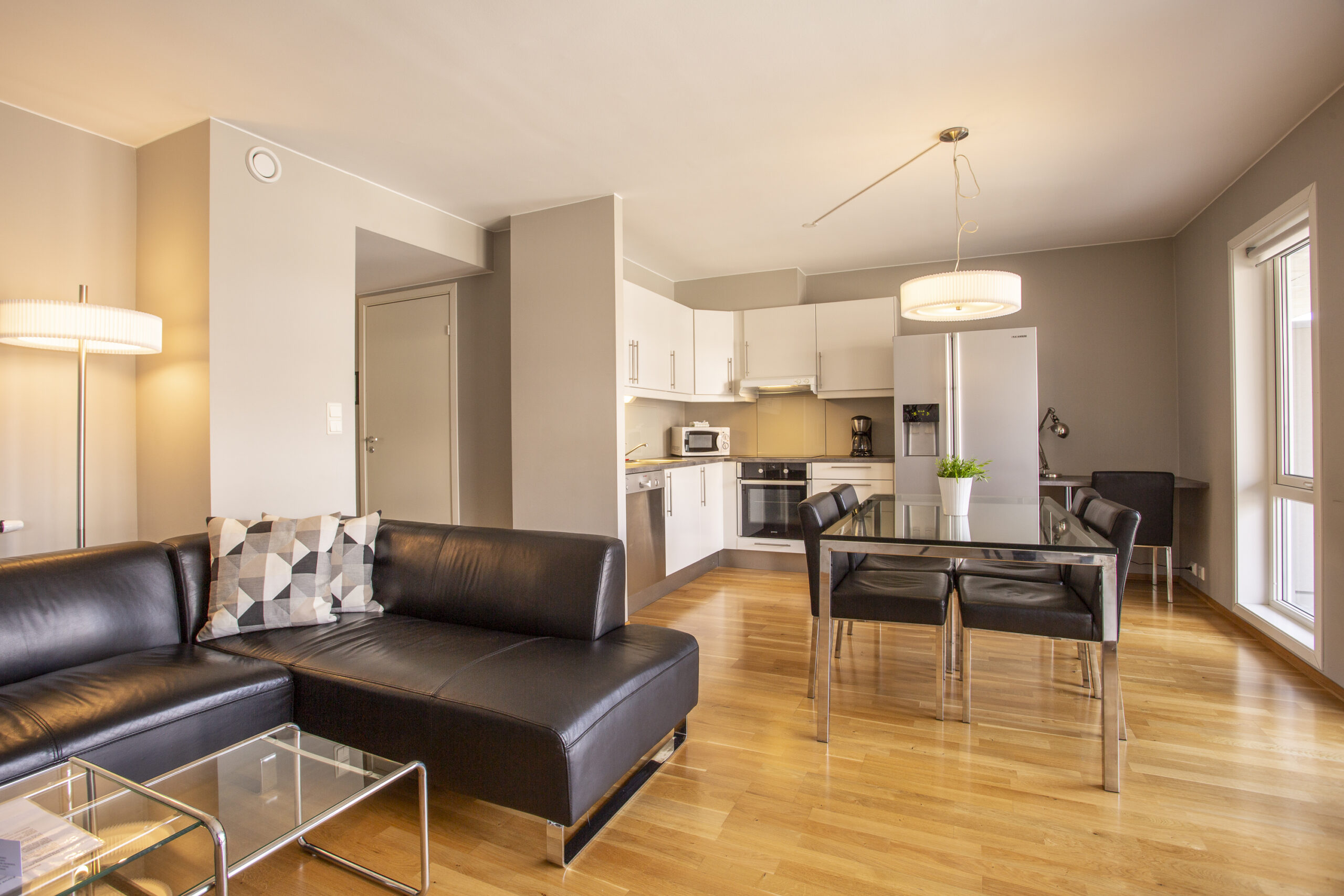 Midtbergv-1-leil-302-015-scaled%20(1)