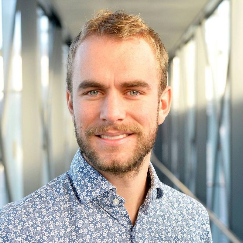 helleikportrett-uis-800x800