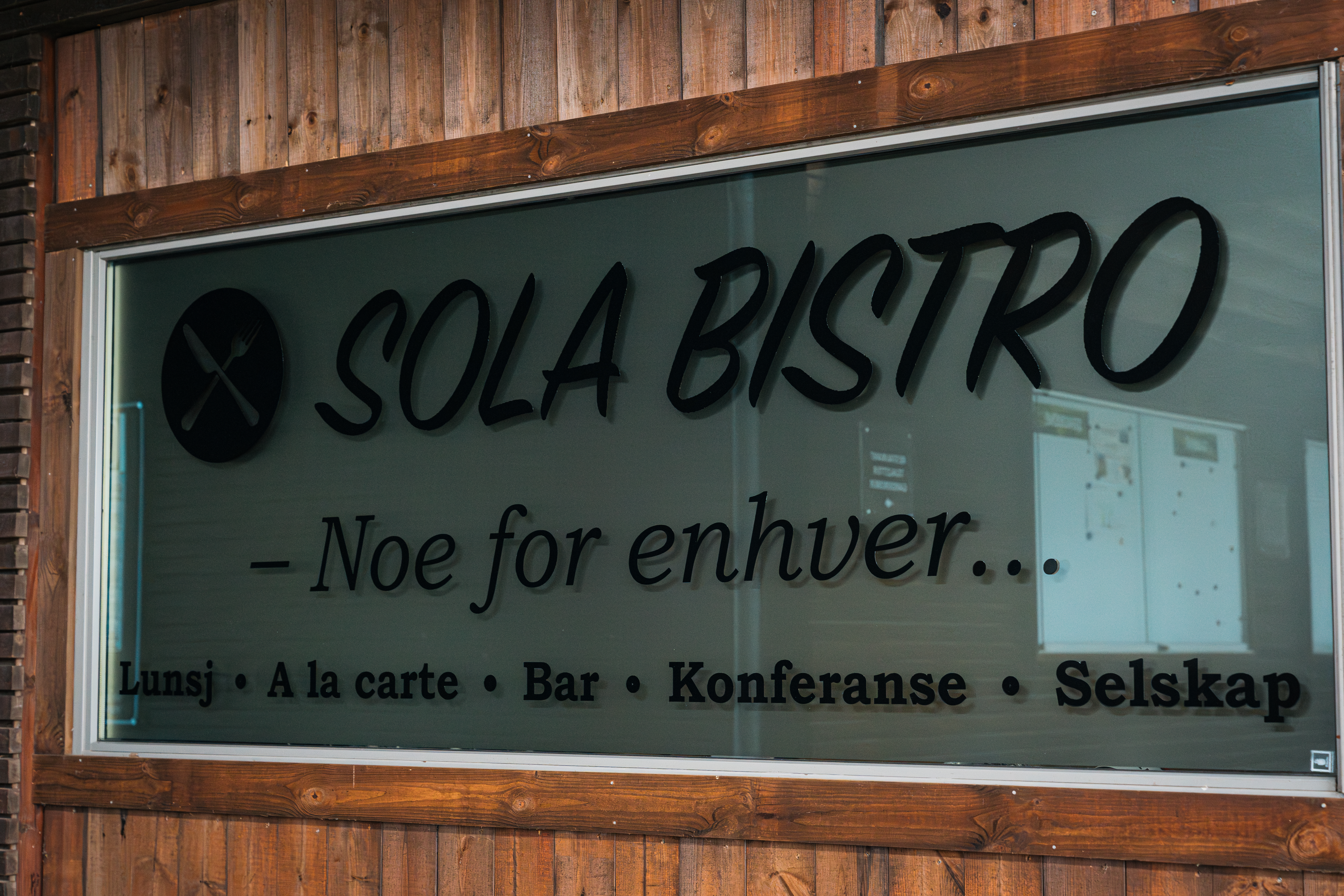 Sola%20bistro-2