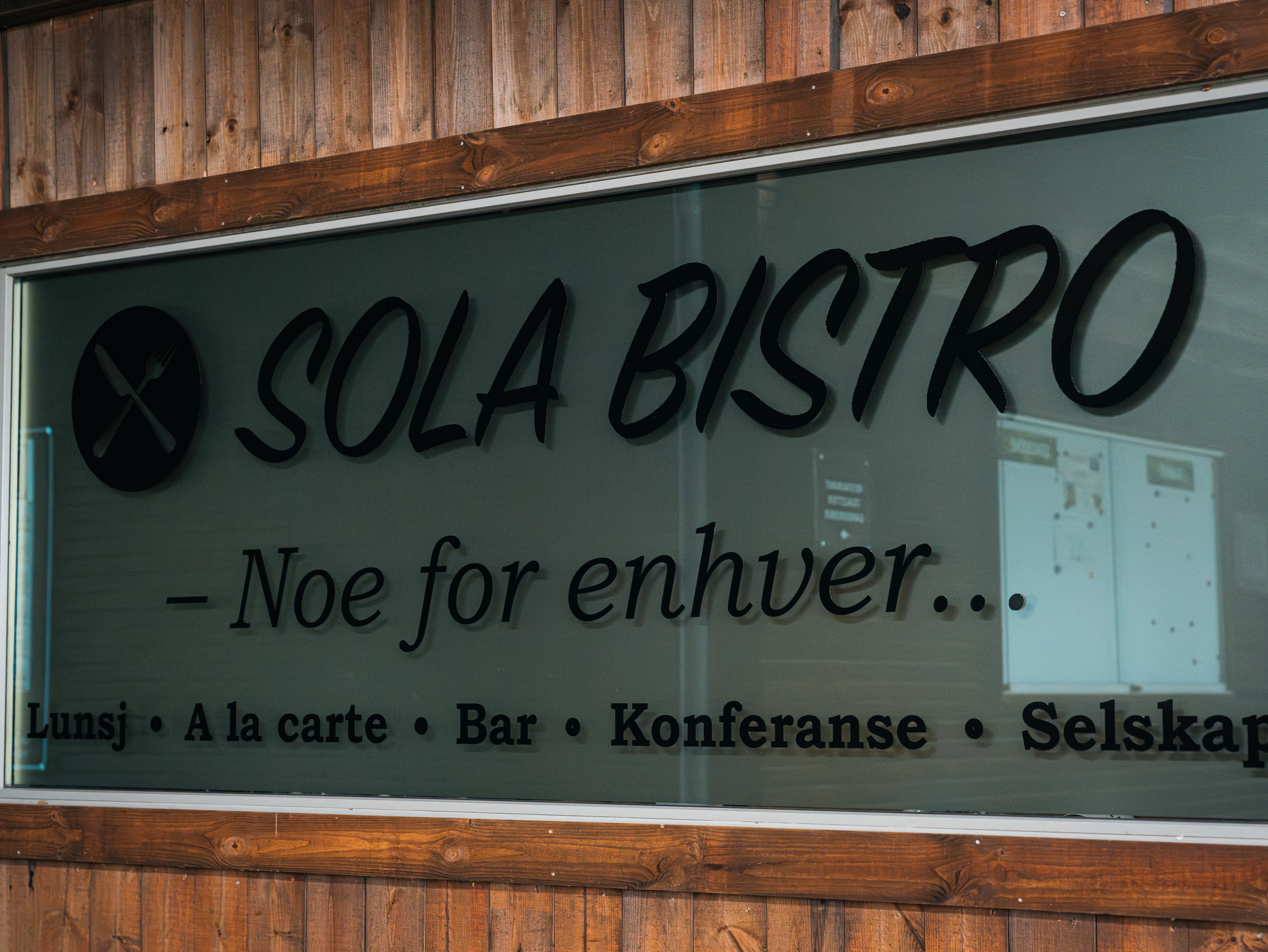 Sola%20bistro-2